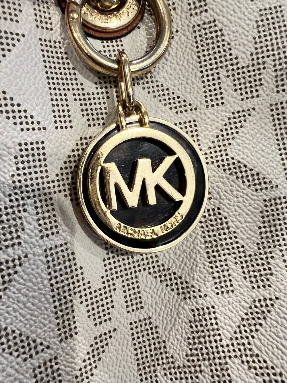 ❤️‍🔥 𝑶𝑴𝑲!! Michael Kors Tortoise Monogram w Key Charm